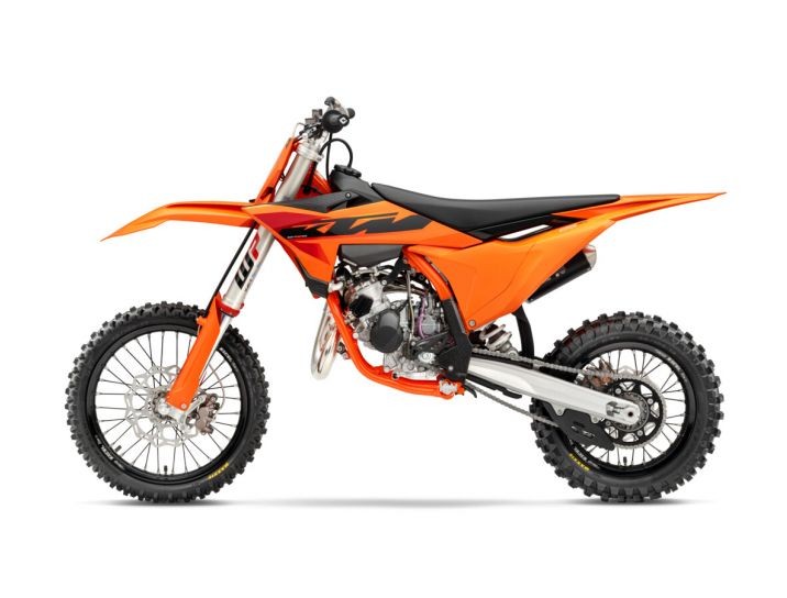  MOTORCYCLES KTM MINICYCLE MY25 85SX SW 592968_MY25_KTM_85_SX_17-14_90 Degree Leftbearbeitung_STUDIO_03_STUDIO