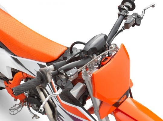  MOTORCYCLES KTM MINICYCLE MY24 65SX 544846_MY24_KTM_65_SX_Handlebar_Studio_STUDIO