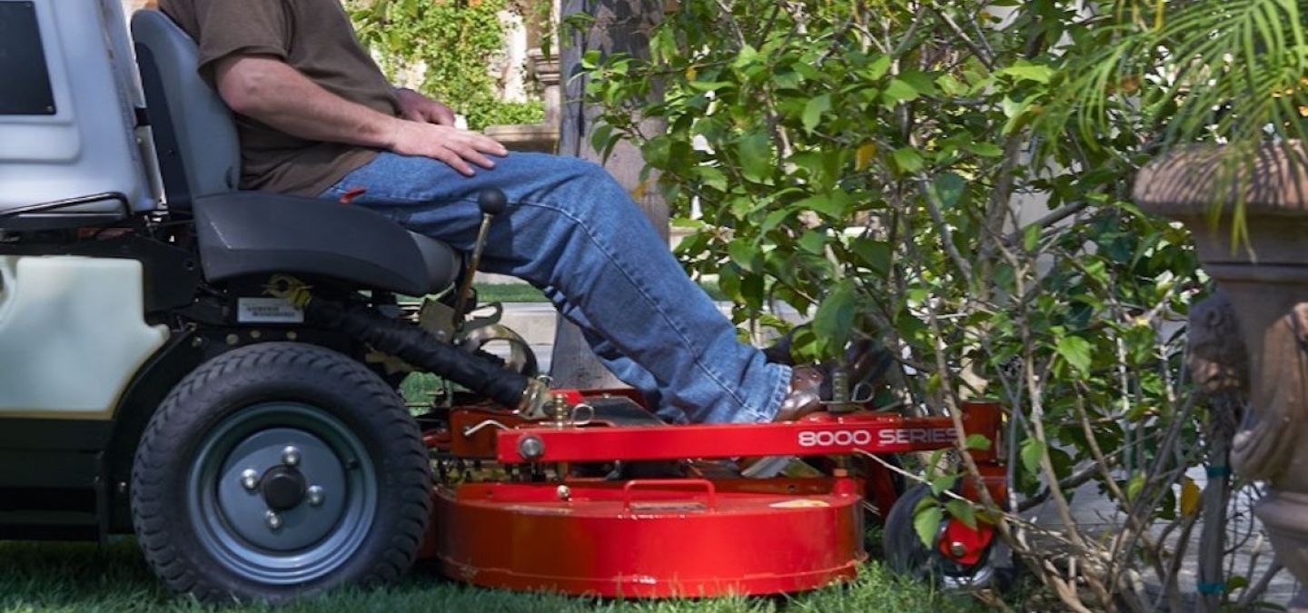 how to turn on a zero turn lawn mower