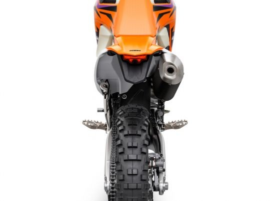 MOTORCYCLES KTM ENDURO MY24 250EXCF 520388_MY24_KTM-250-EXC-F_EU_Rear-Above