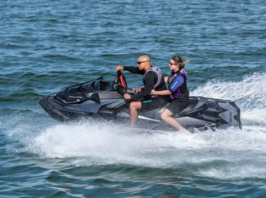  WATERSPORTS SEA-DOO_IMAGERY PERFORMANCE MY22 RXT-300 SEA-MY22-PERF-RXT-X-1630ACE300-ECLIPSEBLK-Action-40948
