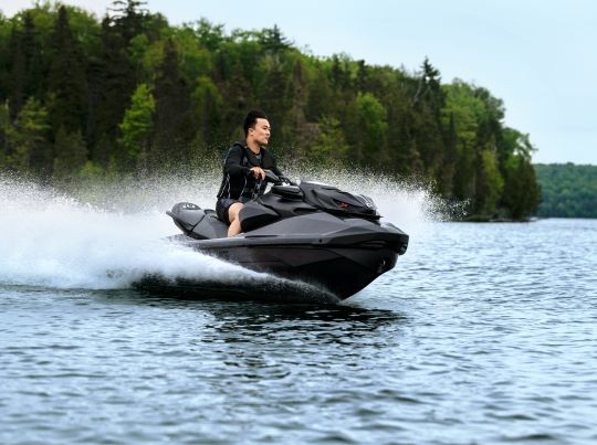  WATERSPORTS SEA-DOO_IMAGERY PERFORMANCE MY22 RXP-300 SEA-MY22-PERF-RXP-X-1630ACE300-ECLIPSEBLK-Action-004030