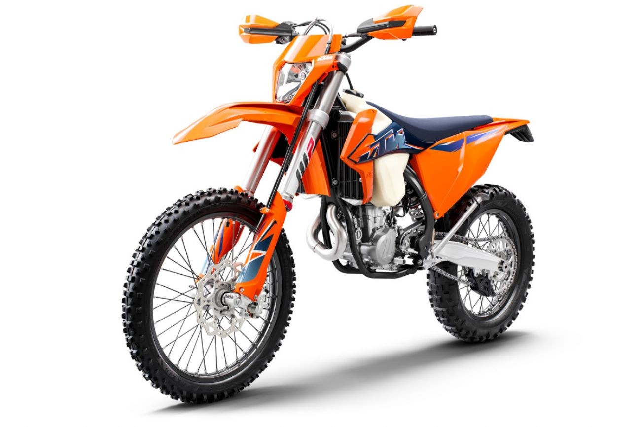  MOTORCYCLES KTM ENDURO MY22 378298_500EXC-FMY22Front-Left