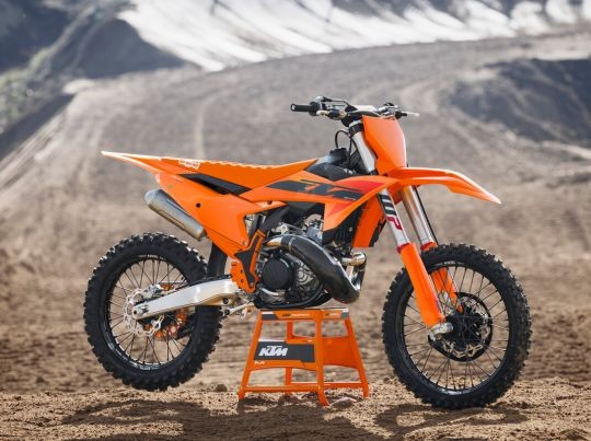  MOTORCYCLES KTM MOTOCROSS MY25 125SX 579881_MY25 KTM 300 SX - Static_Static_02_STATIC